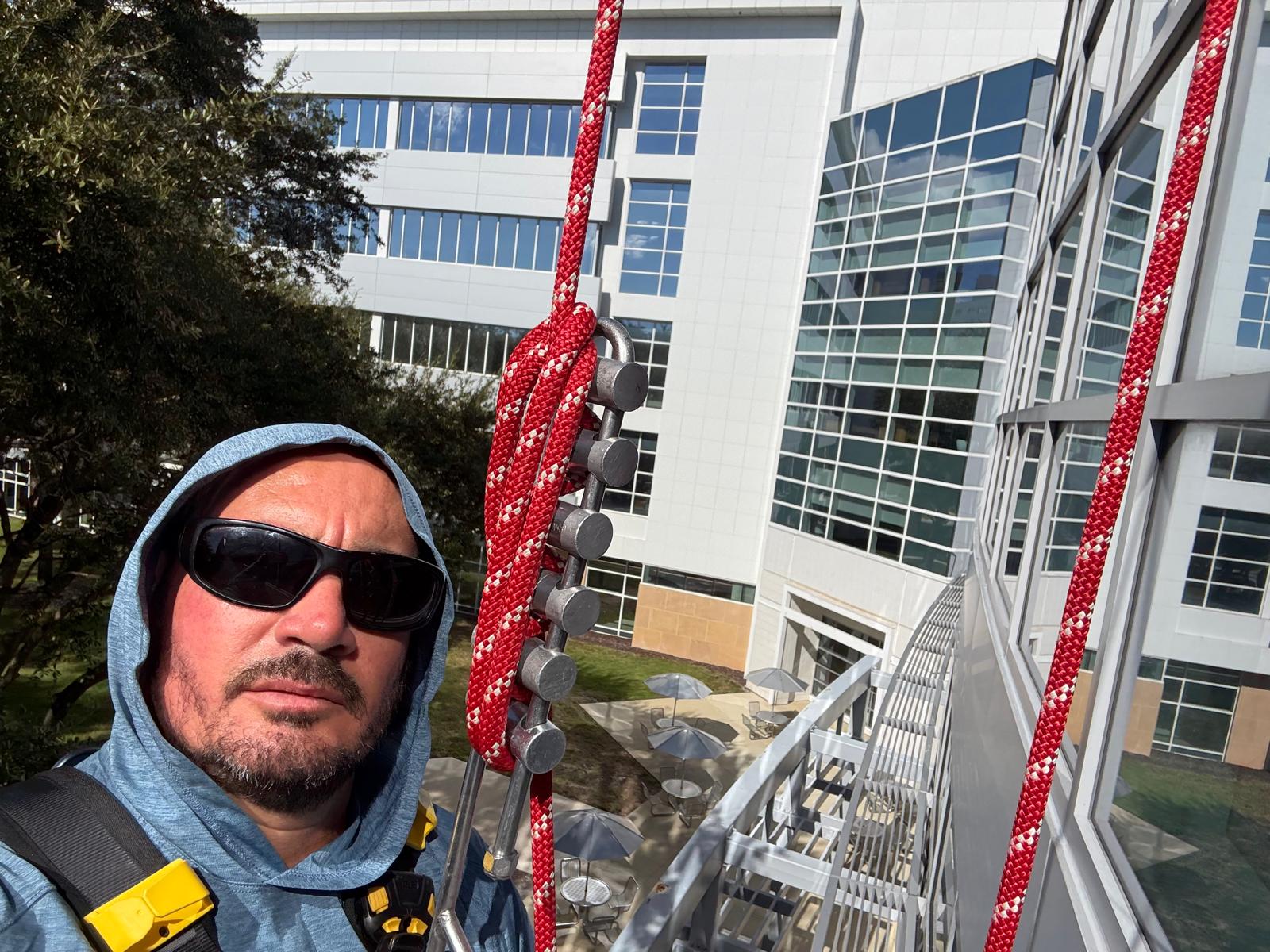 Commercial building exterior cleaning
